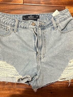 Hollister Light Blue High-Rise Mom Denim Shorts